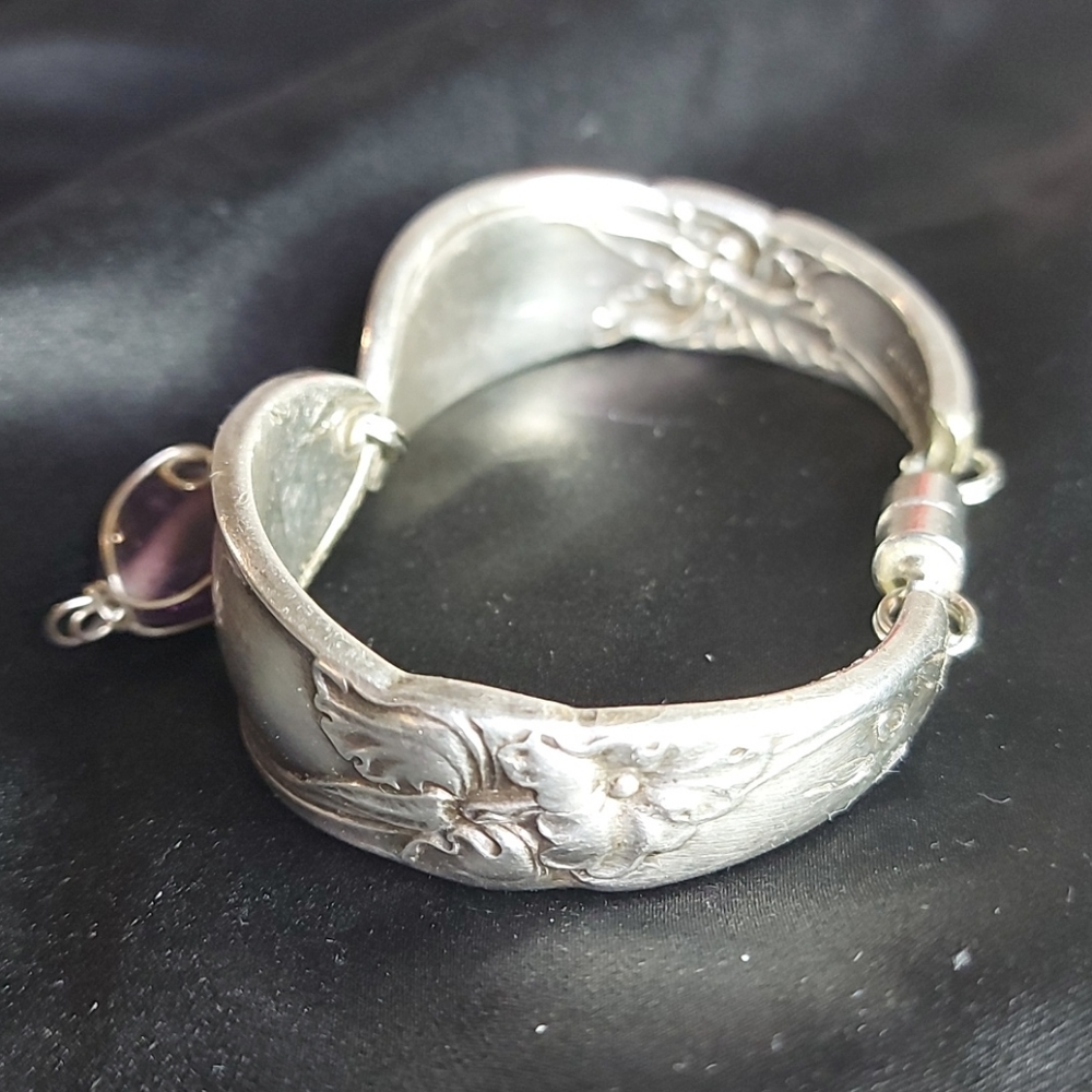 Vintage Artisan Bracelet made from Silver Flatwear - Picture 4 of 16